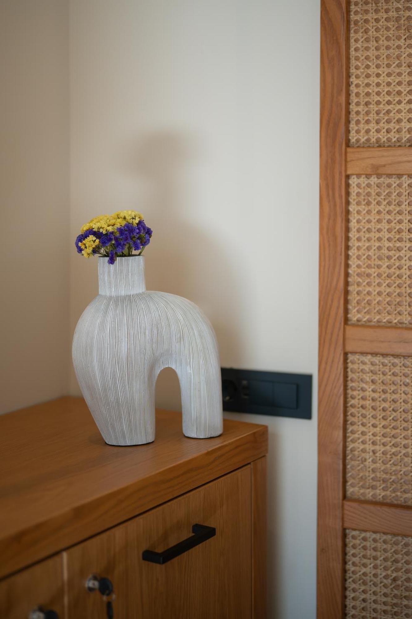 Rettimo Suites, Experience Luxury In The Heart Of Rethymno Exterior photo